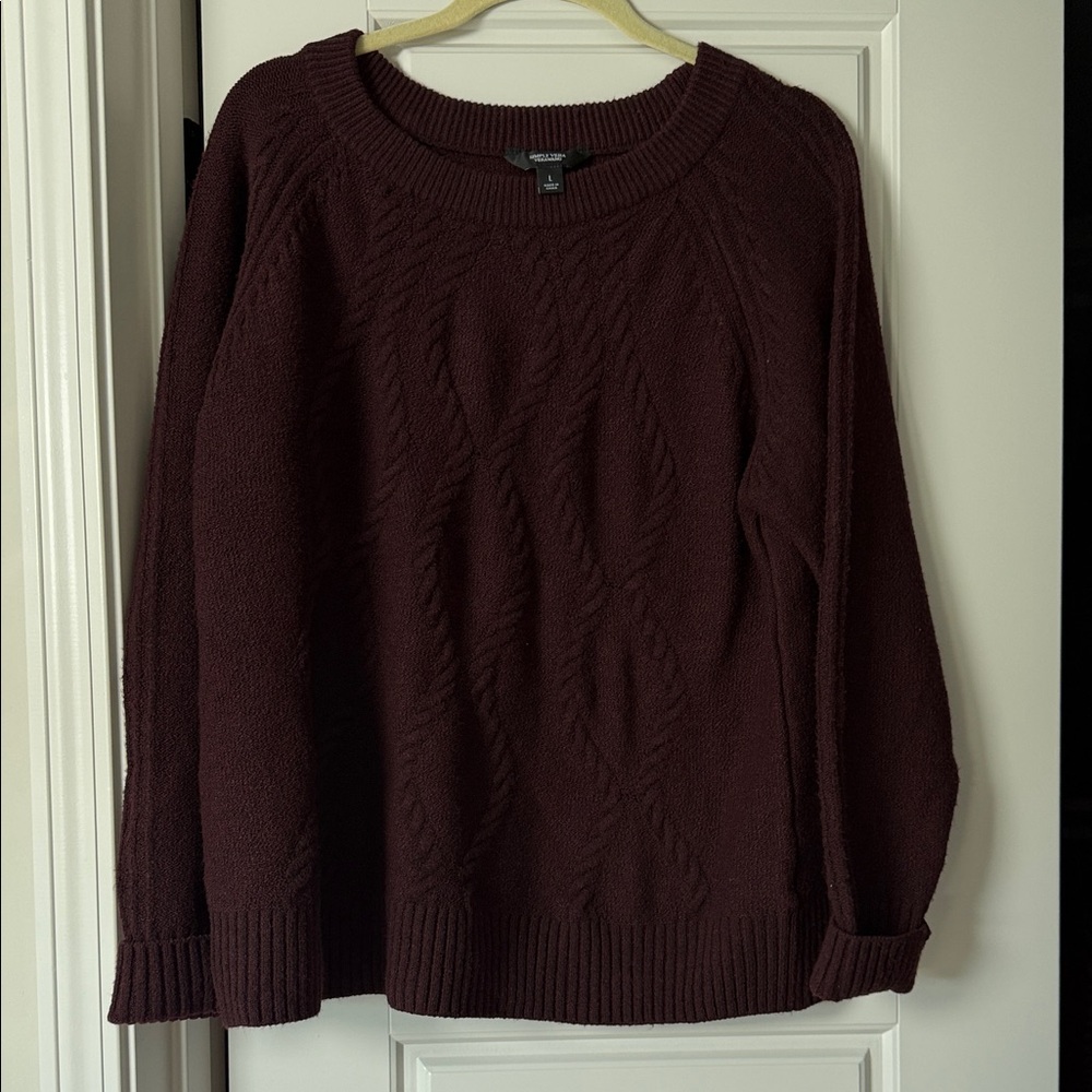Cable-Knit Crewneck Sweater - Burgundy
